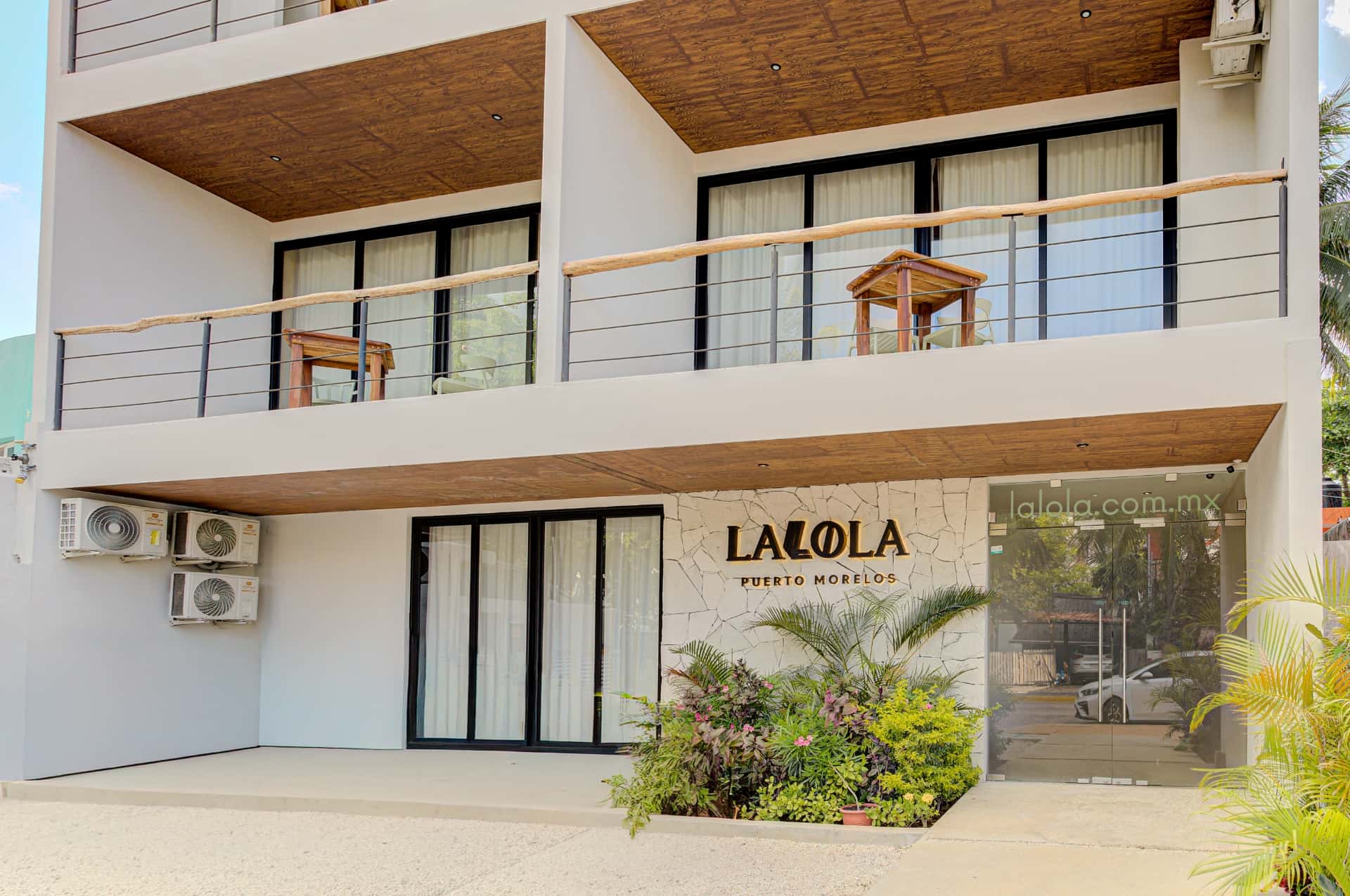 LaLola Puerto Morelos entrance